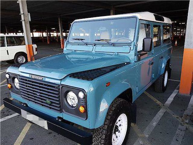 Land Rover Defender 110