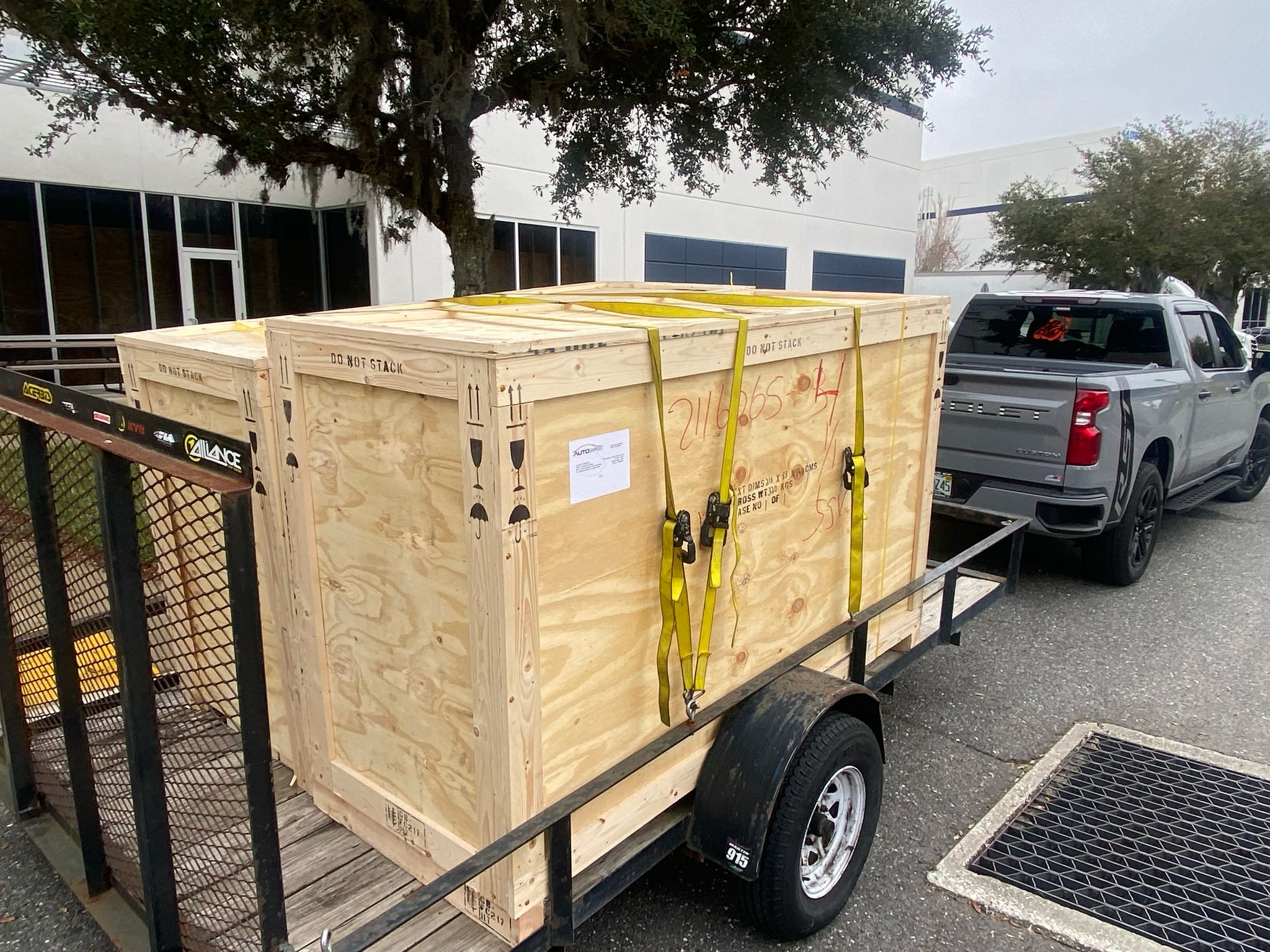 Yamaha TZR 250 & Honda VFR400 on arrival in Jacksonville, USA