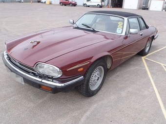 Jaguar XJSC shipped from UK to Australia | Classic Car Shipping