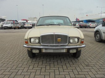 Austin Allegro Vanden Plas shipped from UK to Malta | Classic Car Shipping