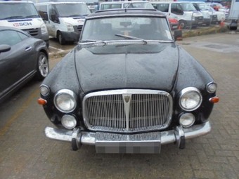 Rover P5B shipped from UK to USA | Classic Car Shipping