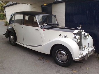 1930s Triumph shipped from the UK | Classic Car Shipping