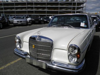 Merdedes 280 SE shipped from UK | Classic Car Shipping